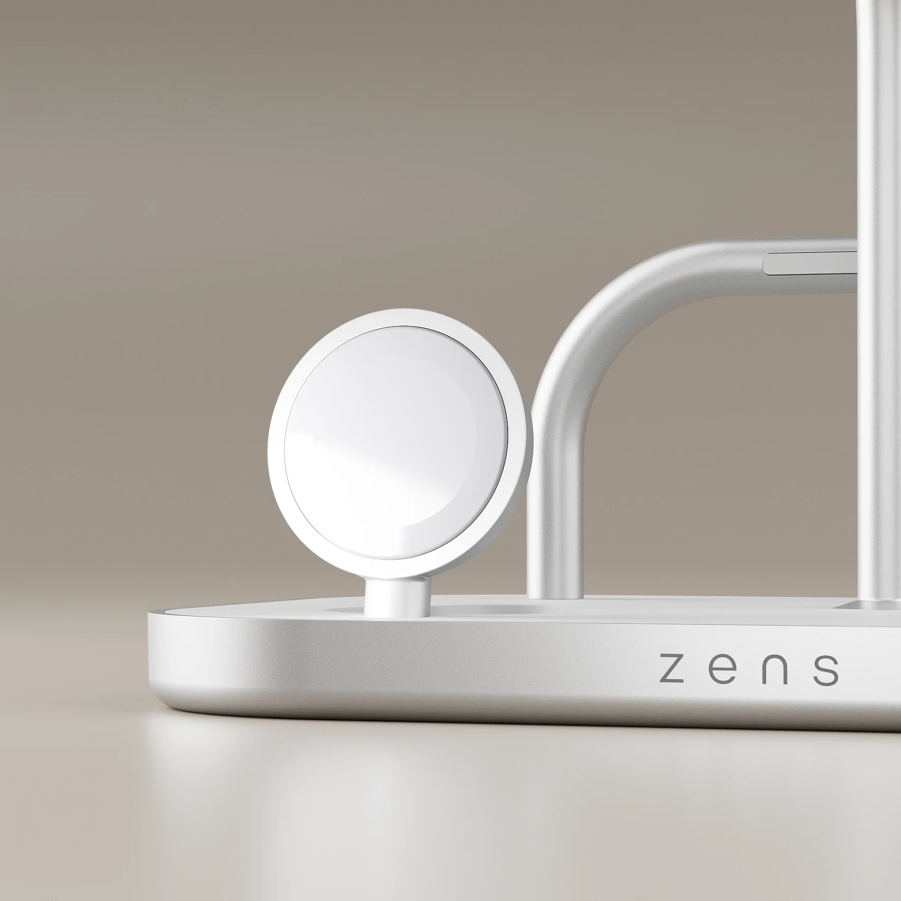 4-1 Wireless Charger - Image 4