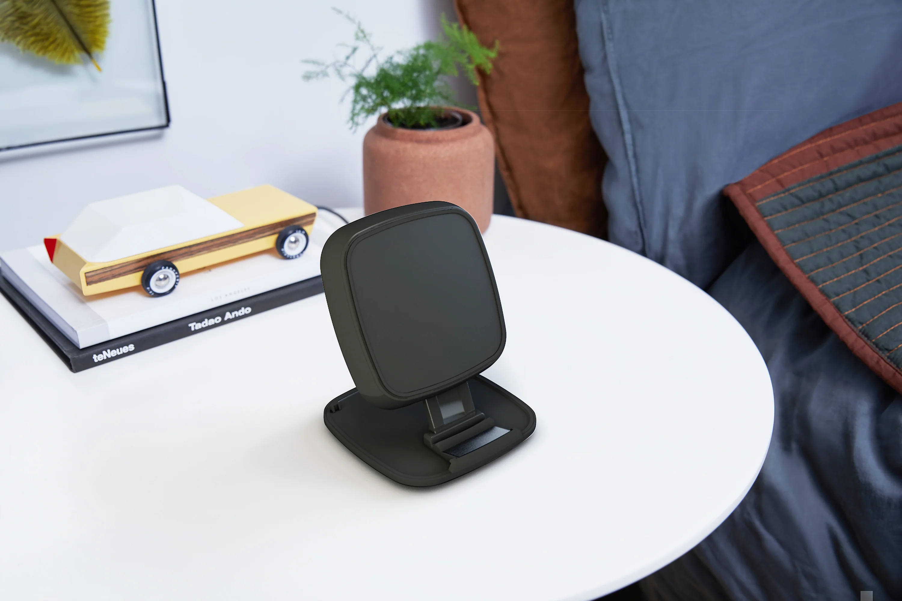 Fast Wireless Charger Stand / Base - Image 5