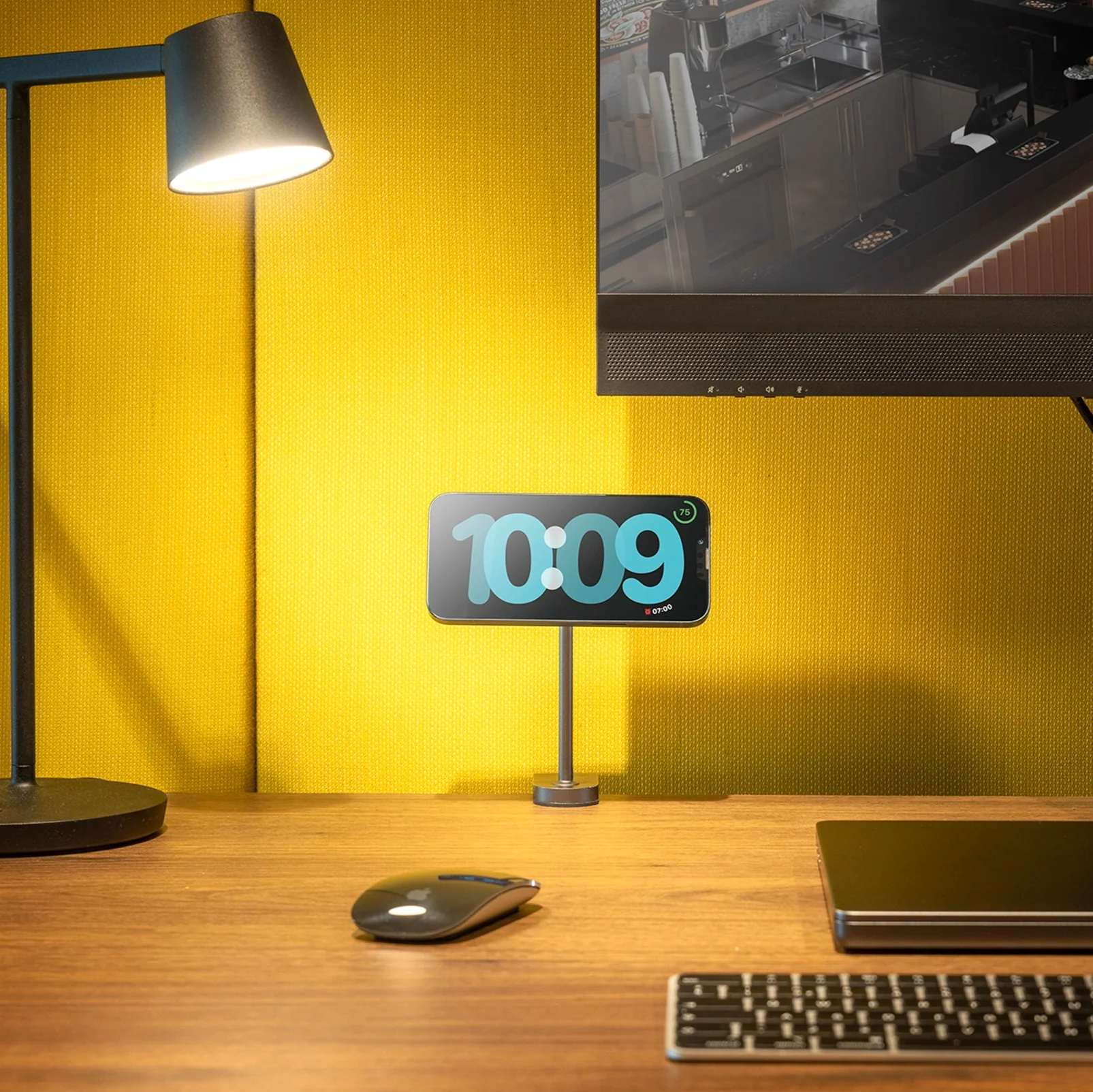 Office Wireless Charger Mount Pro 2 - Image 6